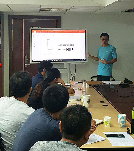 普天達工程師對各部門管理人員產品培訓 普天達工程師對各部門管理人員產品培訓