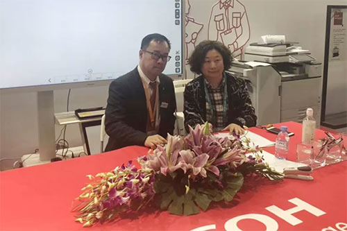 某資訊類客戶與理光簽約采購彩色數碼復合機 某資訊類客戶與理光簽約采購彩色數碼復合機