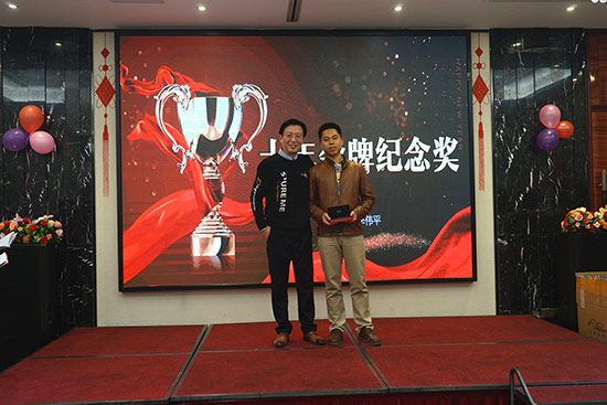 十年金牌紀(jì)念獎(jiǎng) 十年金牌紀(jì)念獎(jiǎng)